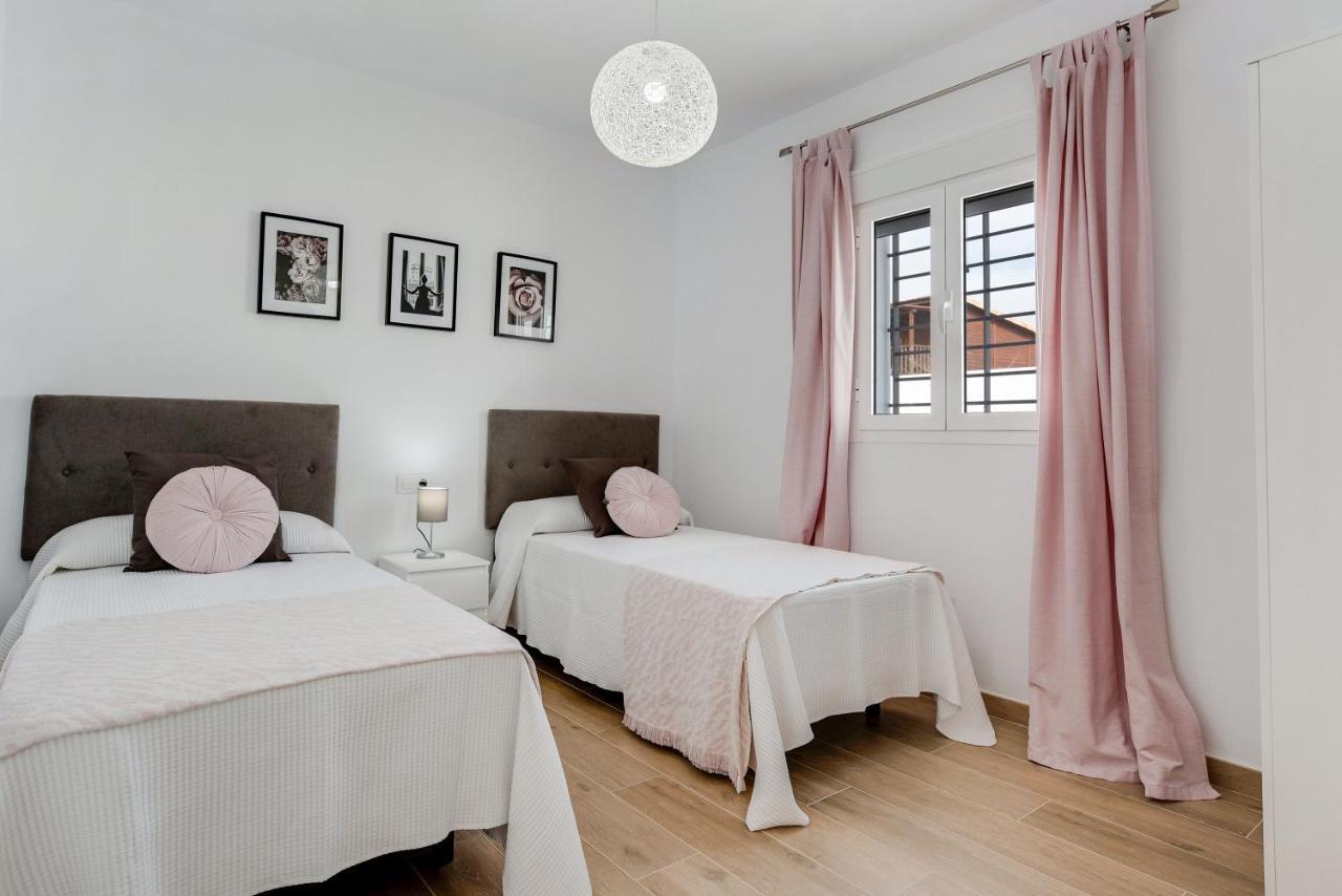 Villa Sandra Solo Familias กาดิซ ภายนอก รูปภาพ